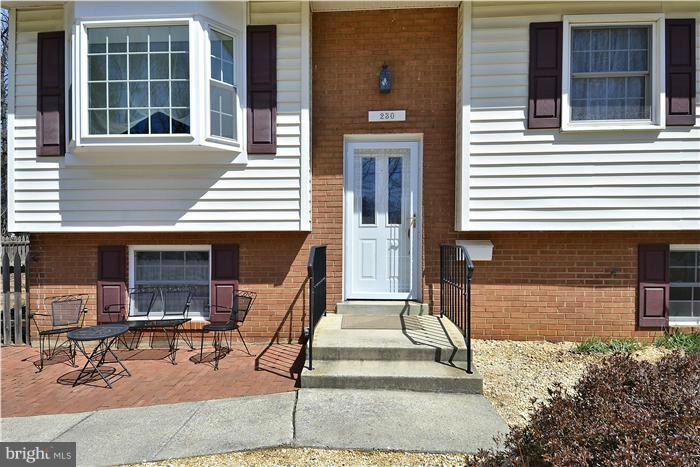 230 Rolling Road Gaithersburg, MD 20877 - Photo 28 of 30 Exterior (Front)