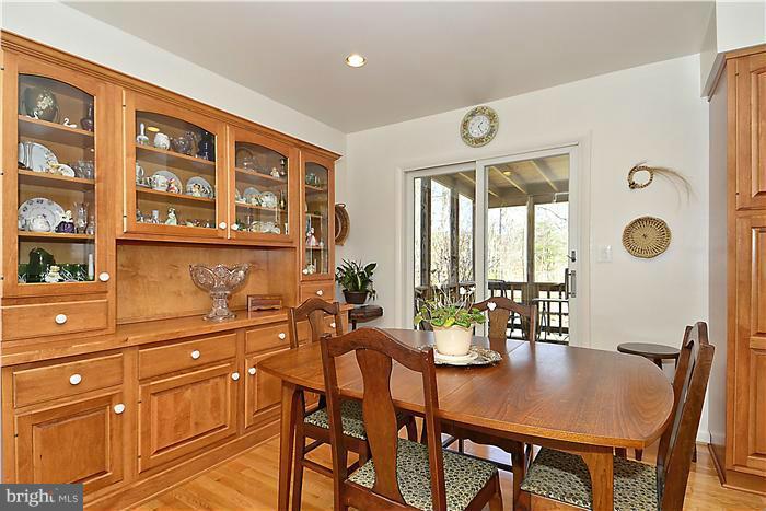 230 Rolling Road Gaithersburg, MD 20877 - Photo 4 of 30 Dining Room