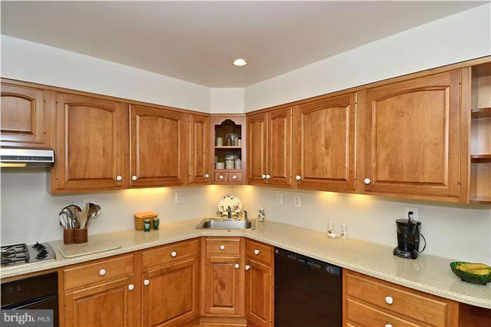 230 Rolling Road Gaithersburg, MD 20877 - Photo 8 of 30 Kitchen