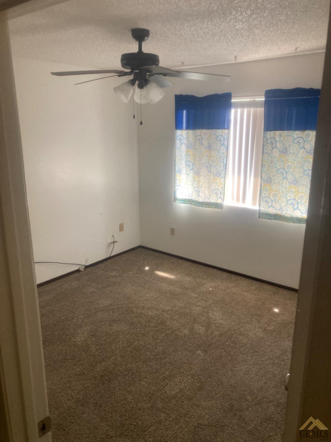 Undisclosed Address Buttonwillow, CA 93206 - Photo 28 of 56 a view of room and window