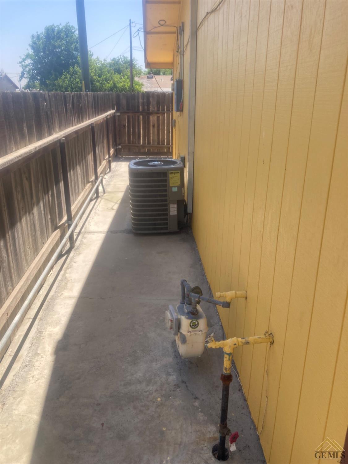 Undisclosed Address Buttonwillow, CA 93206 - Photo 49 of 56