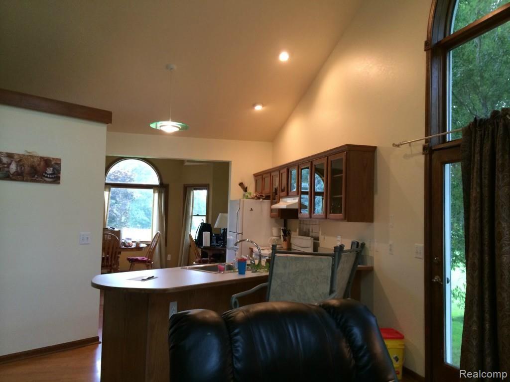 1425 Argentine Road Howell, MI 48843 - Photo 3 of 17 IMG_3206.jpg