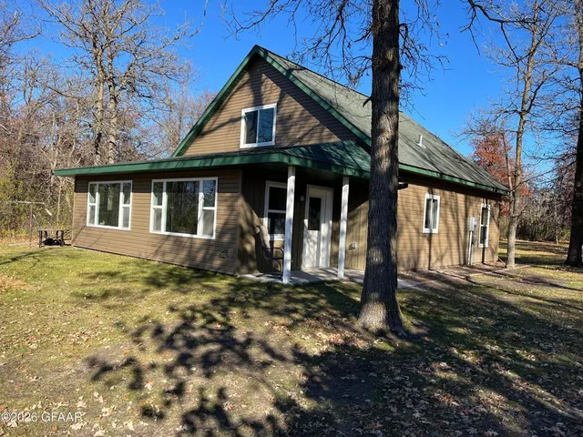 $440,000 | 14073 Red Oak Road Southeast, Mentor, MN 56736