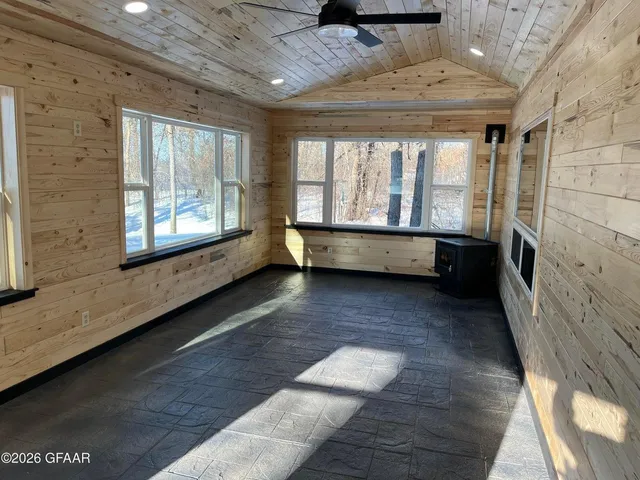 $440,000 | 14073 Red Oak Road Southeast, Mentor, MN 56736