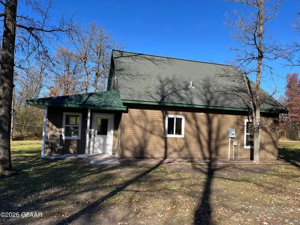 $440,000 | 14073 Red Oak Road Southeast, Mentor, MN 56736
