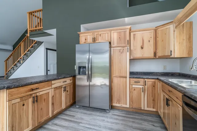 $440,000 | 14073 Red Oak Road Southeast, Mentor, MN 56736