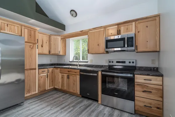 $440,000 | 14073 Red Oak Road Southeast, Mentor, MN 56736