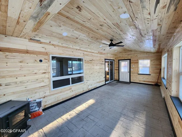 $440,000 | 14073 Red Oak Road Southeast, Mentor, MN 56736