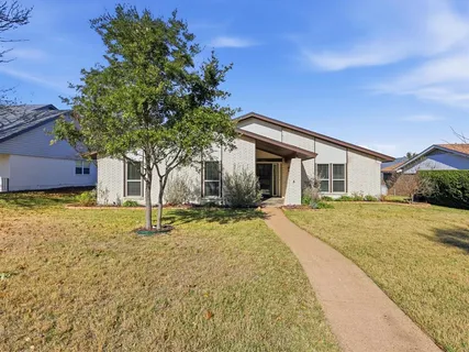 $379,900 | 2011 Clearfield Circle, Richardson, TX 75081