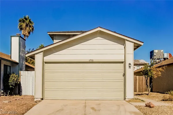 $1,900 | 6708 West Sheffield Drive, Las Vegas, NV 89108