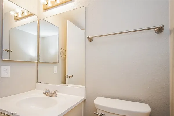 $1,900 | 6708 West Sheffield Drive, Las Vegas, NV 89108