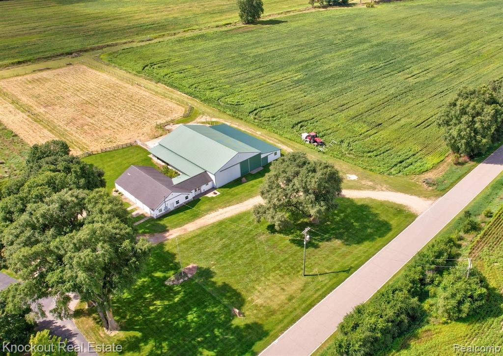 8424 Oak Road Millington, MI 48746 - Photo 2 of 34