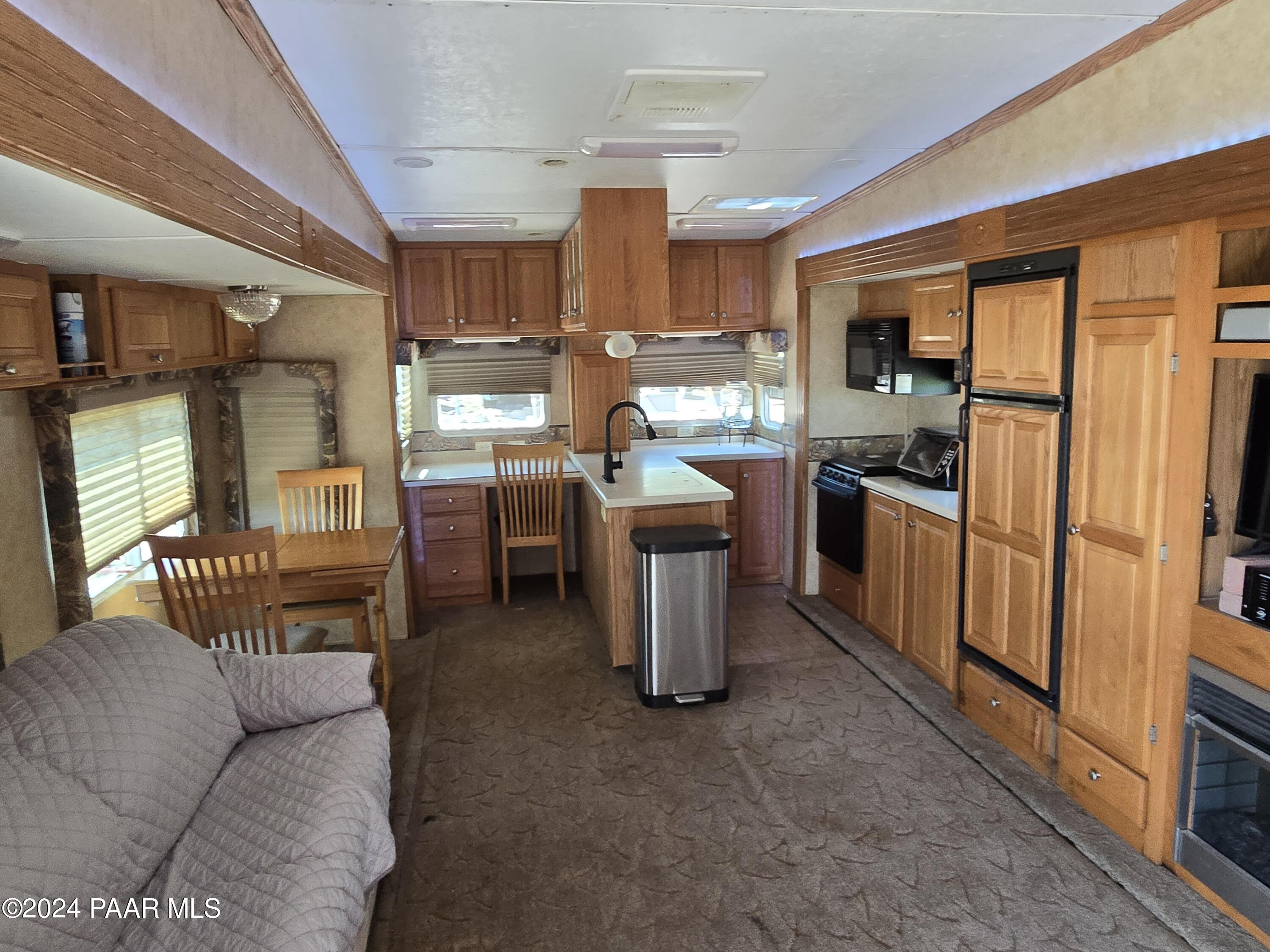 12601 Bumpy Road Williams, AZ 86046 - Photo 15 of 22 RV Interior