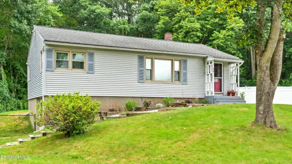 $272,500 | 55 Howe Road, Pittsfield, MA 01201