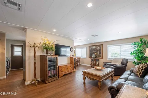 $295,000 | 2 Robertson Way, Newbury Park, CA 91320