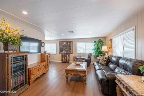 $295,000 | 2 Robertson Way, Newbury Park, CA 91320
