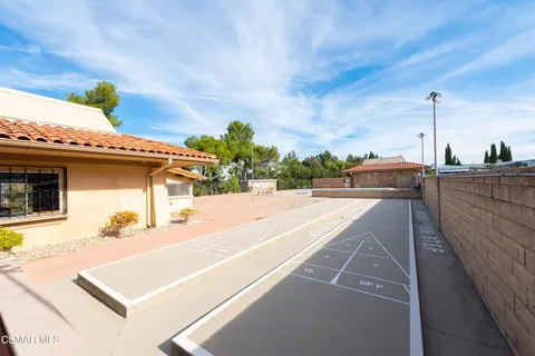 $295,000 | 2 Robertson Way, Newbury Park, CA 91320