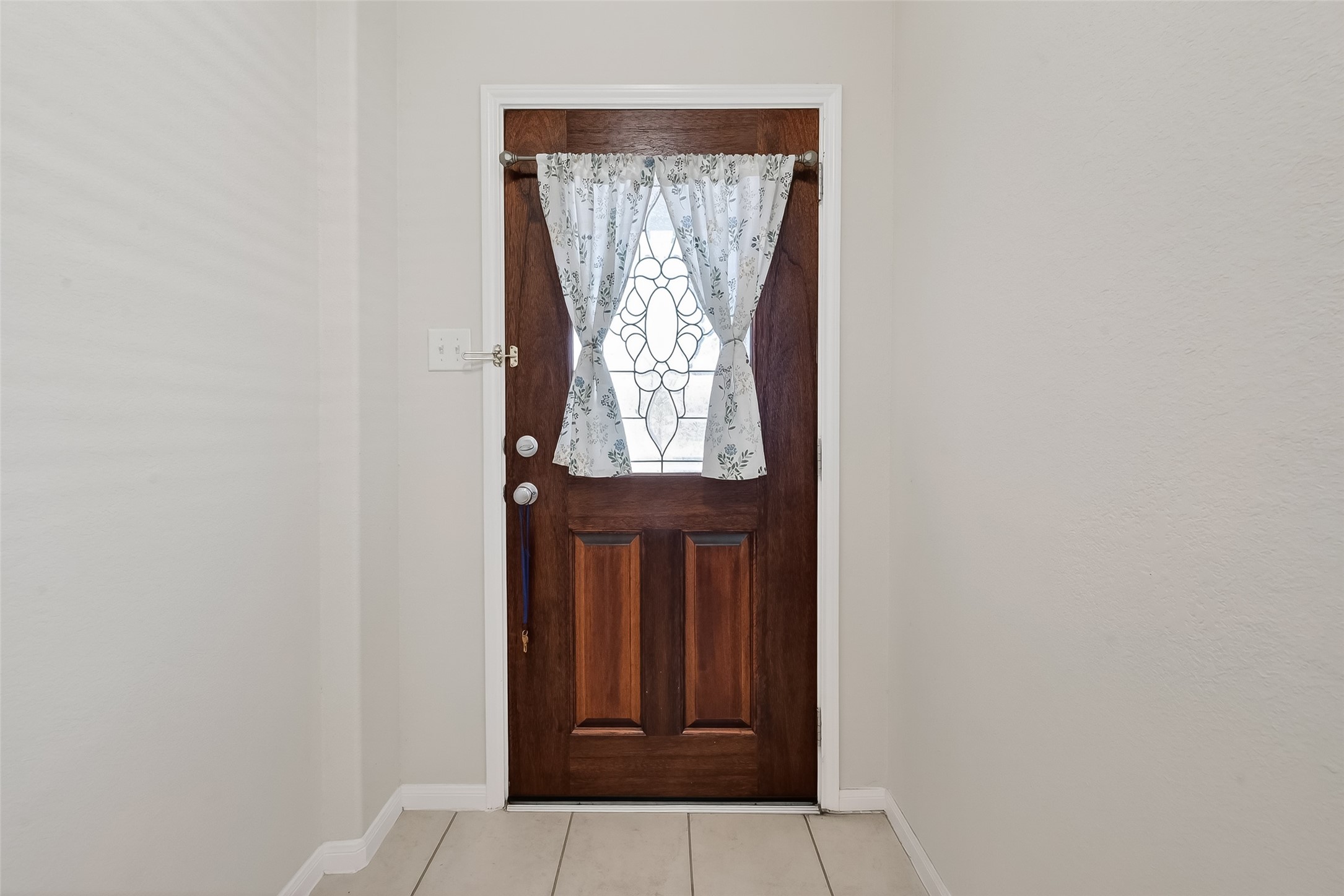 7631 Granite Terrace Lane Houston, TX 77083 - Photo 4 of 46