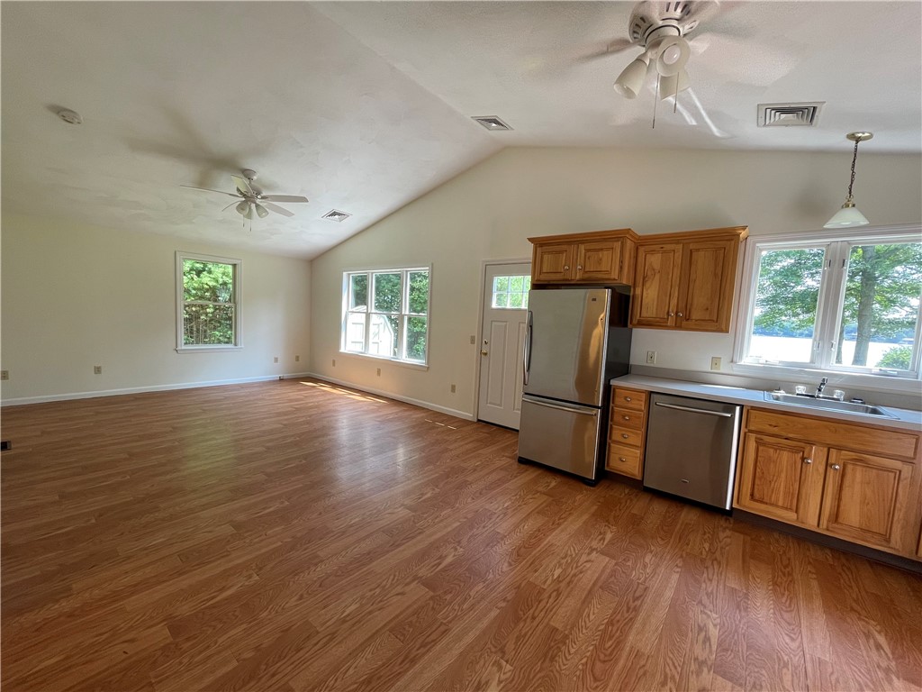 52 Hill Farm Camp Road Coventry, RI 02816 - Photo 4 of 20 Gallery Image 4