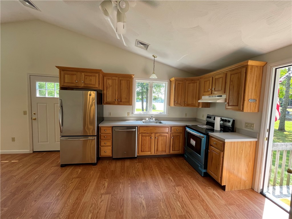 52 Hill Farm Camp Road Coventry, RI 02816 - Photo 5 of 20 Gallery Image 5