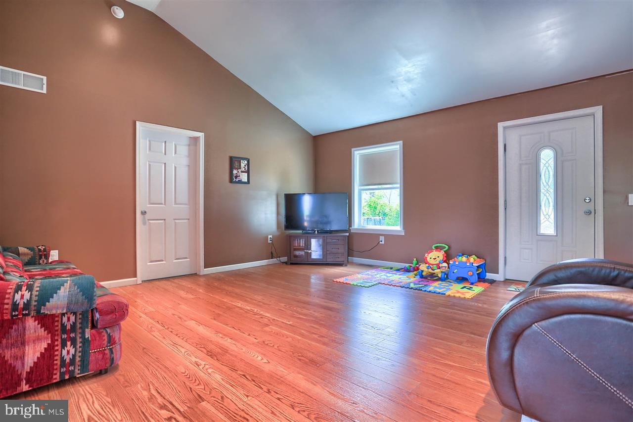 2495 Red Bank Road Dover, PA 17315 - Photo 8 of 23
