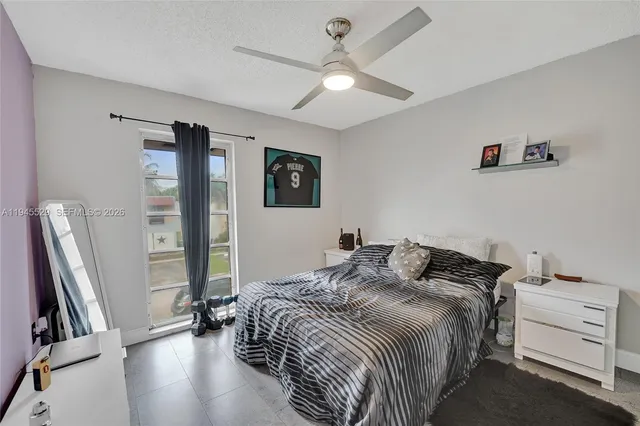 $374,900 | 3301 Raleigh Street, Unit 4E, Hollywood, FL 33021