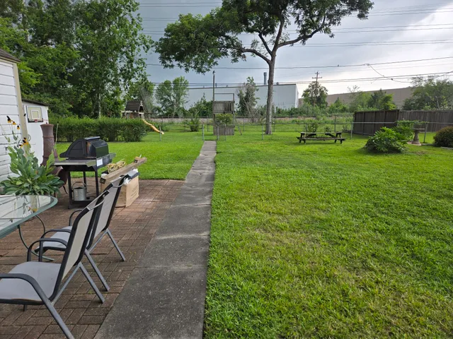 $799,998 | 524 West 34th Street, Houston, TX 77018