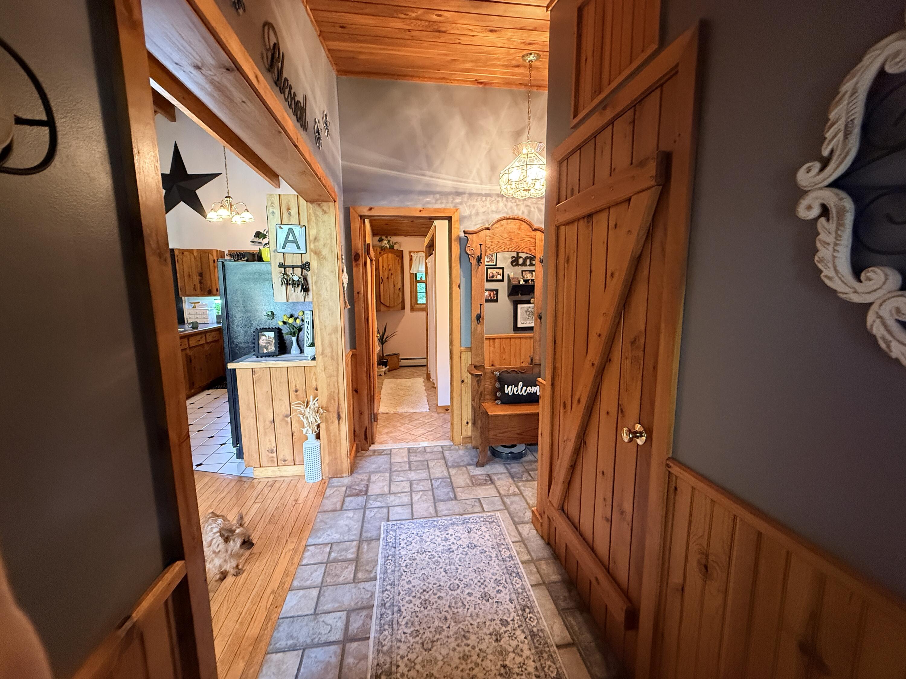 555 Hinckley Road Clinton, ME 04927 - Photo 5 of 39 IMG_1712