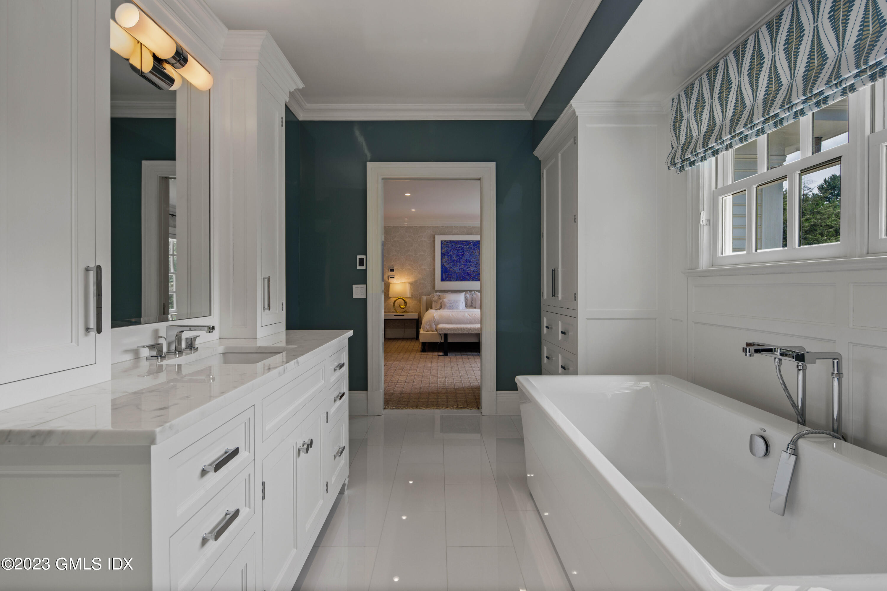 80 Round Hill Road Greenwich, CT 06831 - Photo 28 of 57 Primary Bath