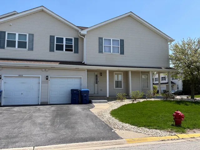 $123,000 | 12235 Fairway Circle, Unit A, Blue Island, IL 60406