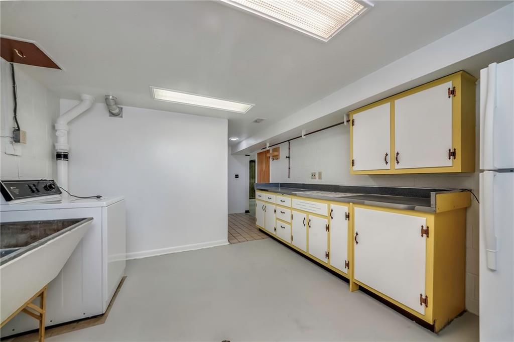 2503 Beaver Grade Road Moon Township, PA 15108 - Photo 23 of 25 Gallery Image 23