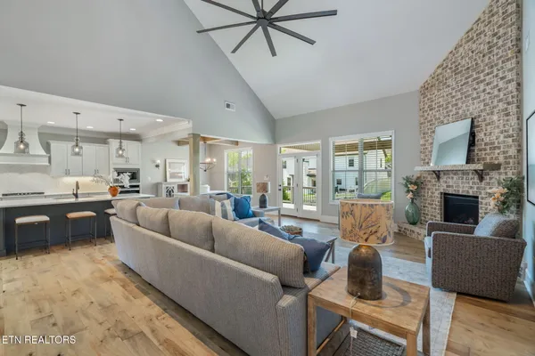 $899,000 | 644 Little Turkey Lane, Knoxville, TN 37934