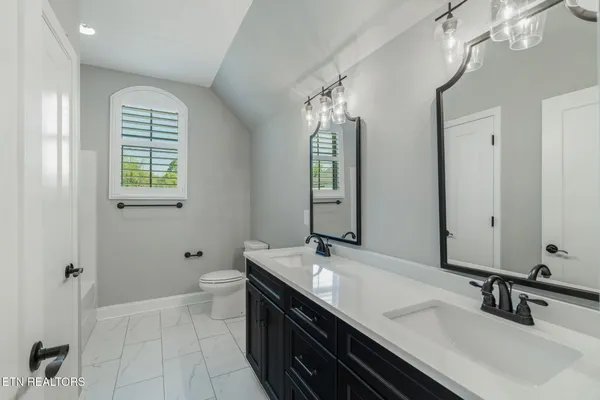 $899,000 | 644 Little Turkey Lane, Knoxville, TN 37934