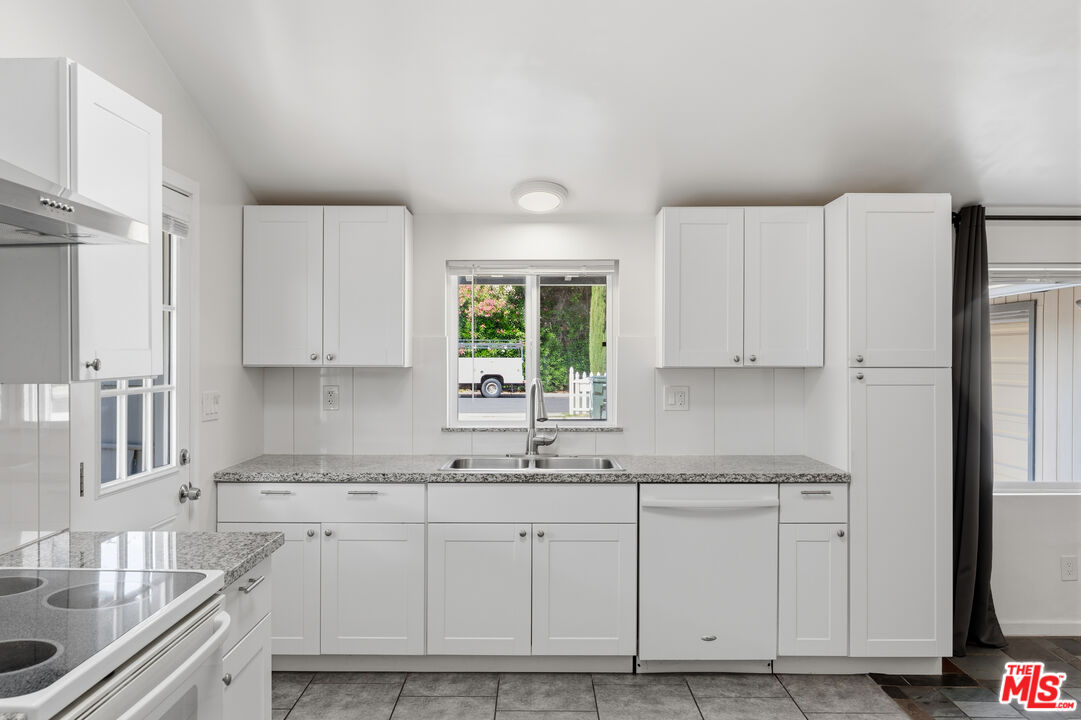 25056 Wiley Canyon Road Newhall, CA 91321 - Photo 8 of 28