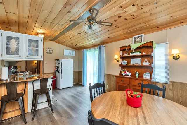 $164,000 | 115 Brookside Drive, Unit 212, Fitzwilliam, NH 03447