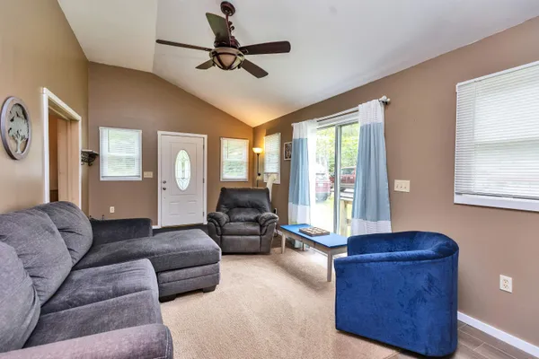 $155,000 | 115 Brookside Drive, Unit 212, Fitzwilliam, NH 03447