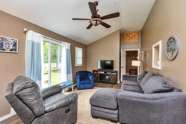 $155,000 | 115 Brookside Drive, Unit 212, Fitzwilliam, NH 03447