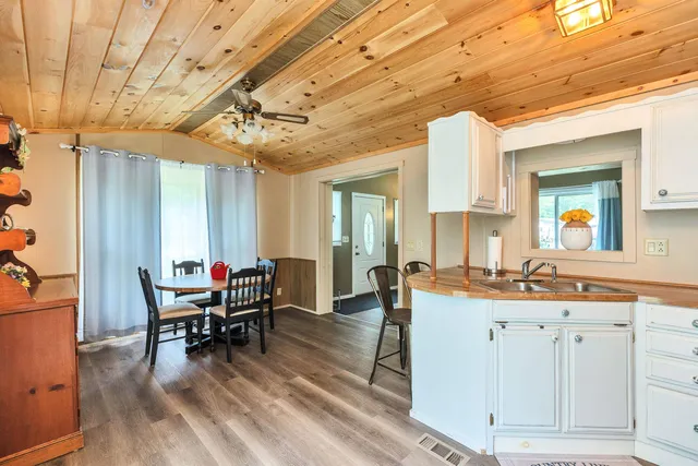 $164,000 | 115 Brookside Drive, Unit 212, Fitzwilliam, NH 03447