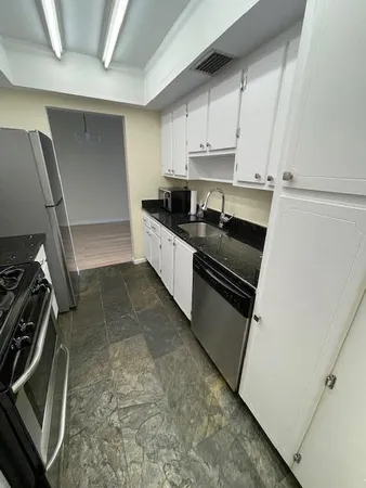 $2,000 | 1601 South Flagler Drive, Unit 107O, West Palm Beach, FL 33401