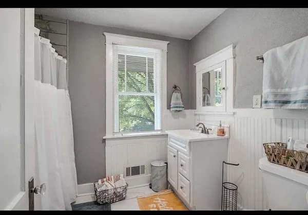 $329,900 | 1228 Central Avenue, Memphis, TN 38104