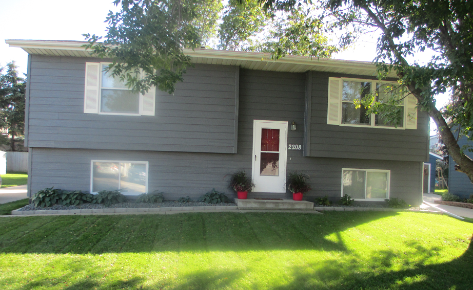 2208 52nd Street Northwest Rochester, MN 55901 - Photo 1 of 1
