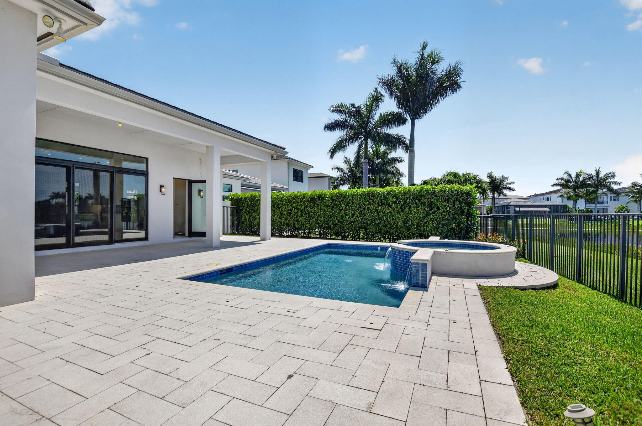 9168 Benedetta Place Boca Raton, FL 33496 - Photo 2 of 34 Pool & Spa