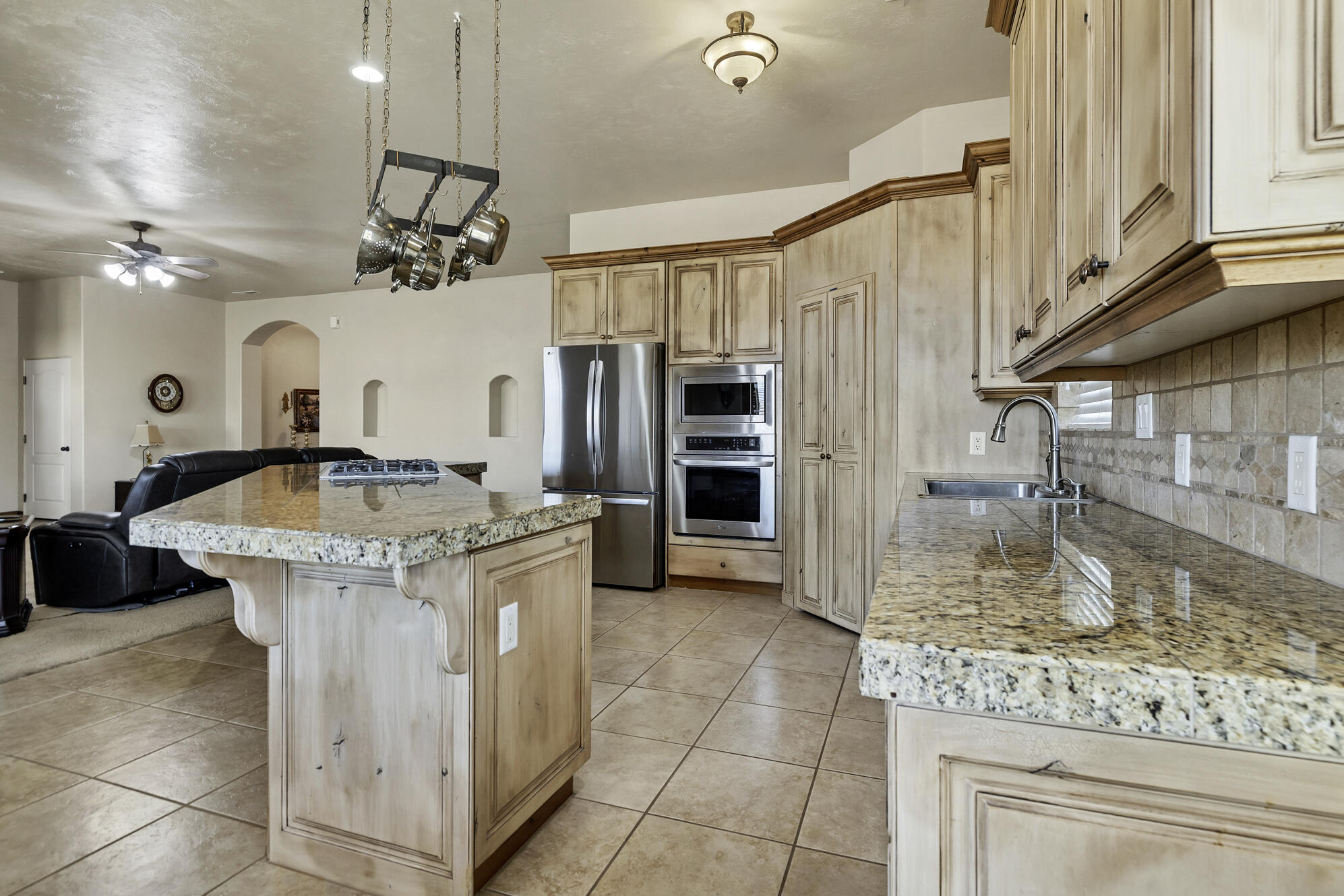 160 1210 W Circle St. George, UT 84770 - Photo 10 of 36 _B2A9003