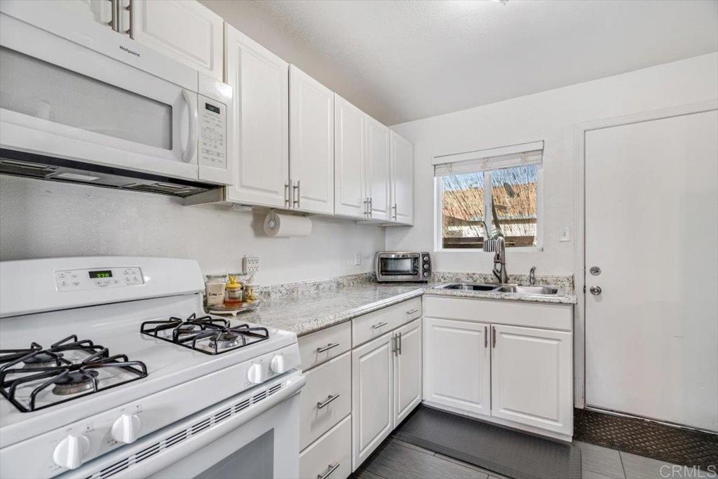 347 East B Street Brawley, CA 92227 - Photo 13 of 39