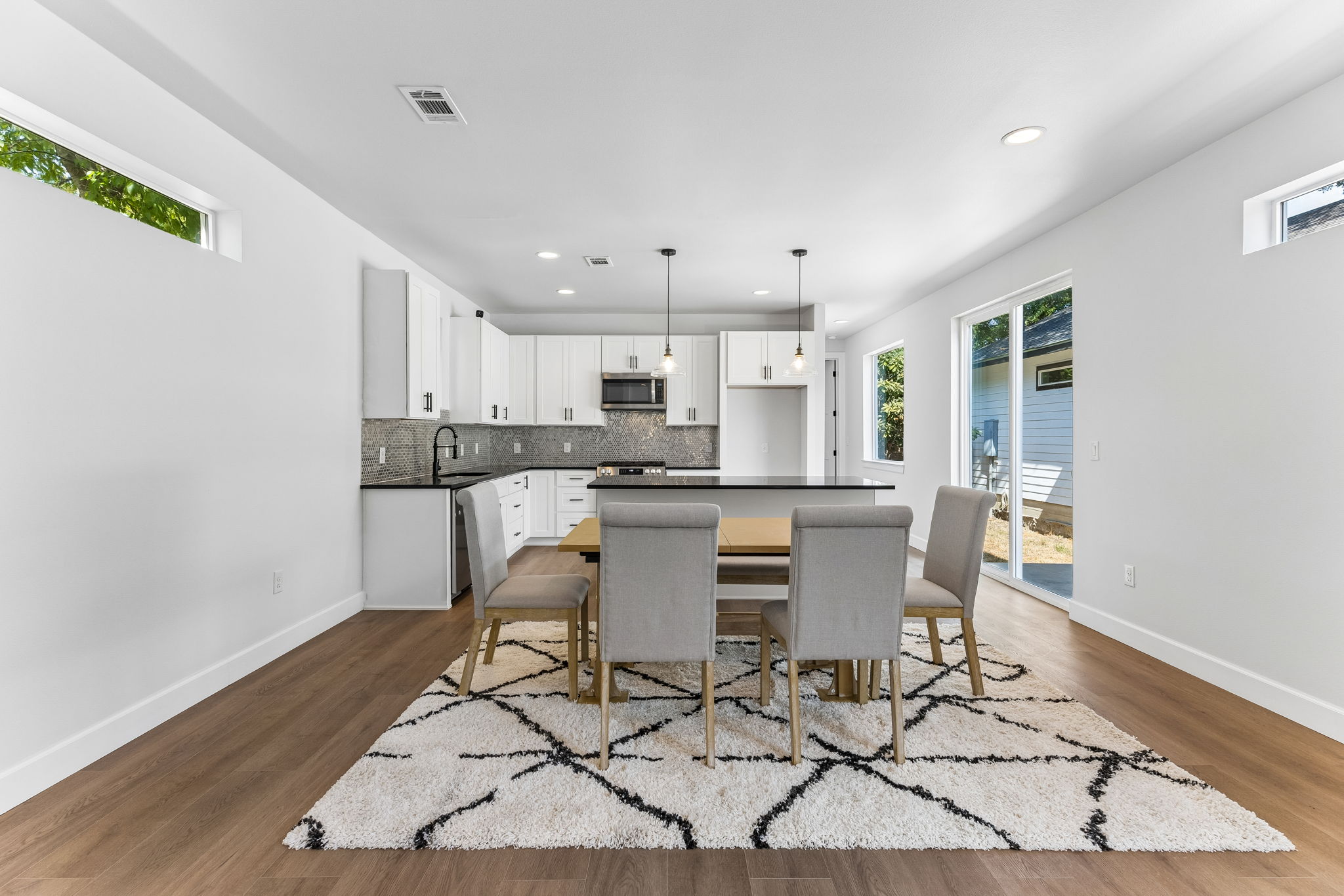 1130 Spur Street, Unit A Austin, TX 78721 - Photo 4 of 35 Gallery Image 4