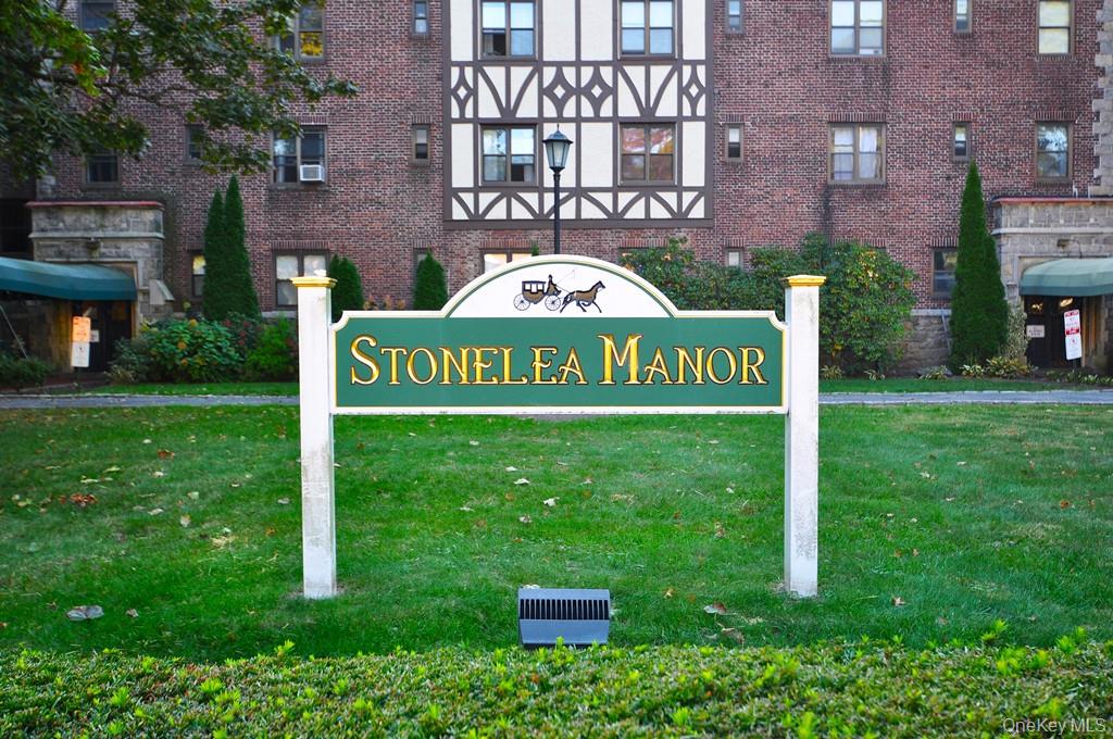 120 Stonelea Place, Unit 3M New Rochelle, NY 10801 - Photo 3 of 35