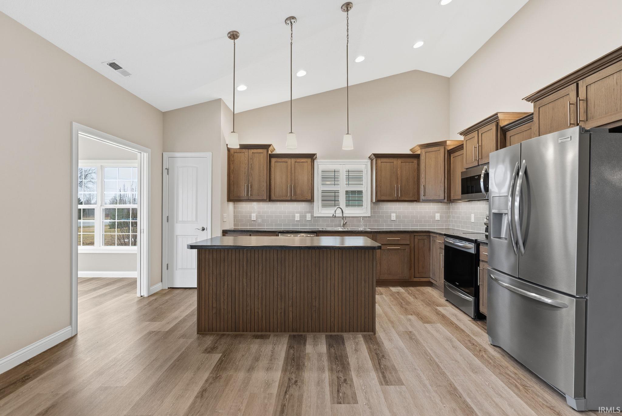 7864 Sunbeam Cove Fort Wayne, IN 46835 - Photo 5 of 29