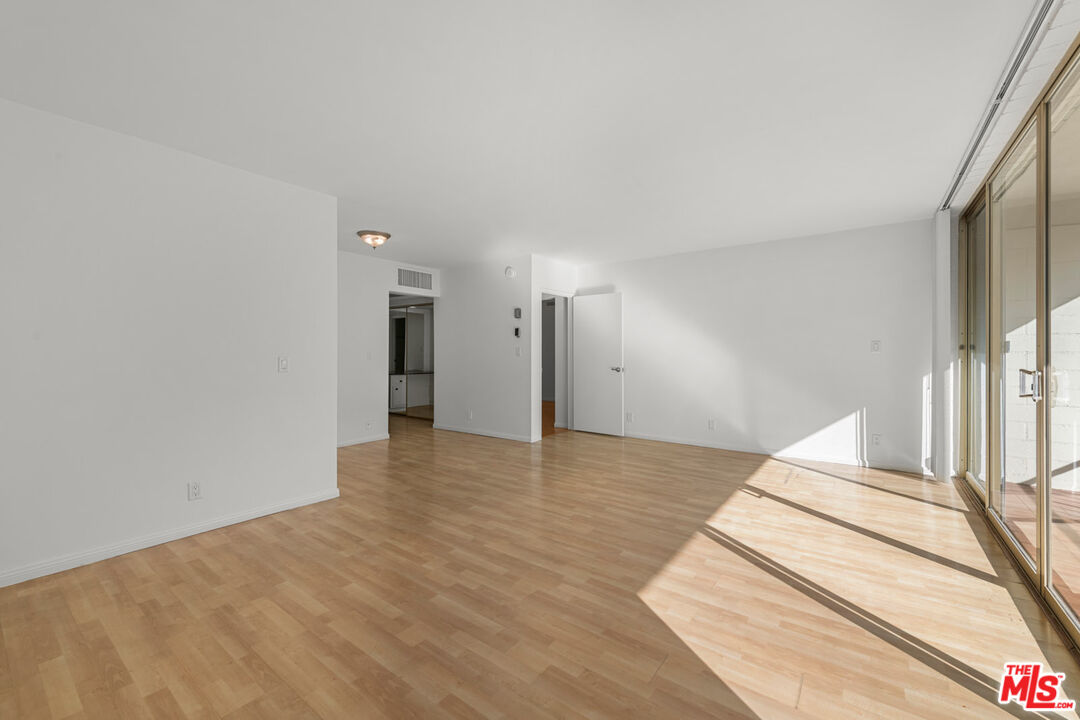 1300 Midvale Avenue, Unit 408 Los Angeles, CA 90024 - Photo 13 of 44