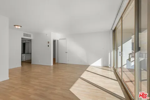 $699,000 | 1300 Midvale Avenue, Unit 408, Los Angeles, CA 90024