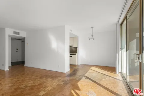 $699,000 | 1300 Midvale Avenue, Unit 408, Los Angeles, CA 90024